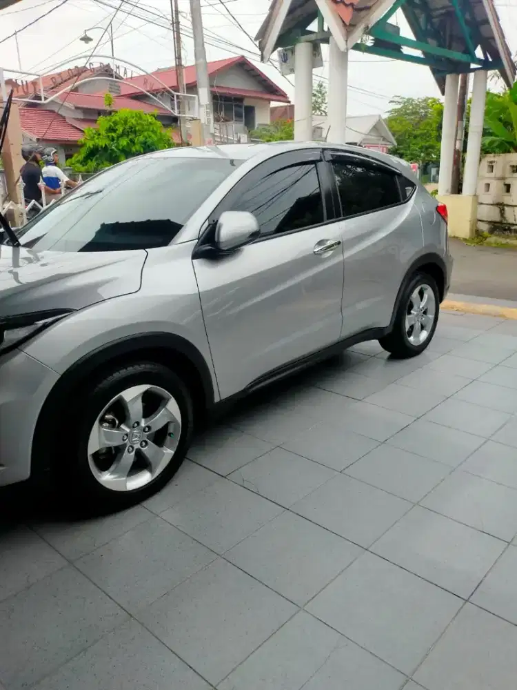 Dijual mobil HRV type E 2017