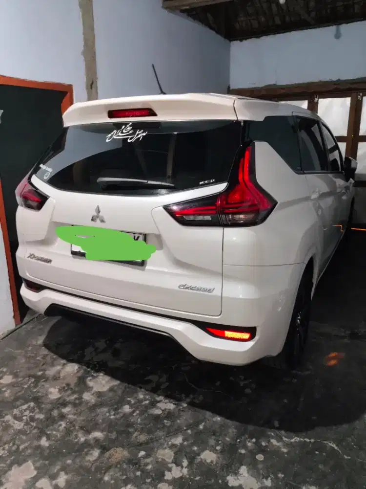 Mitsubishi xpander exceed MT 2019 putih mutiara