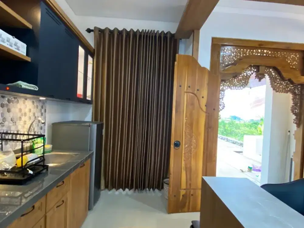 RUMAH VILLA SUPER STRATEGIS KOTA BATU 2 MENIT ALUN ALUN BONUS FURNISH