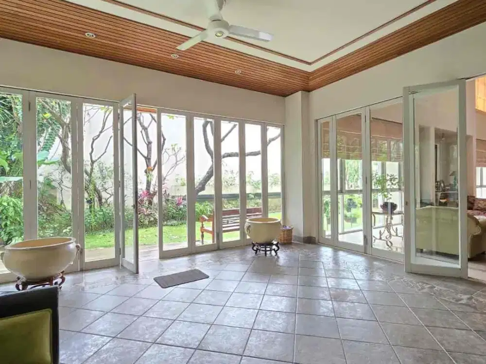 Jual Rumah Pondok Indah Bukit Golf
(housing complex surrounded by Pondok Indah Golf Course) Jakarta Selatan Jual Rumah Bukit Golf Pondok Indah