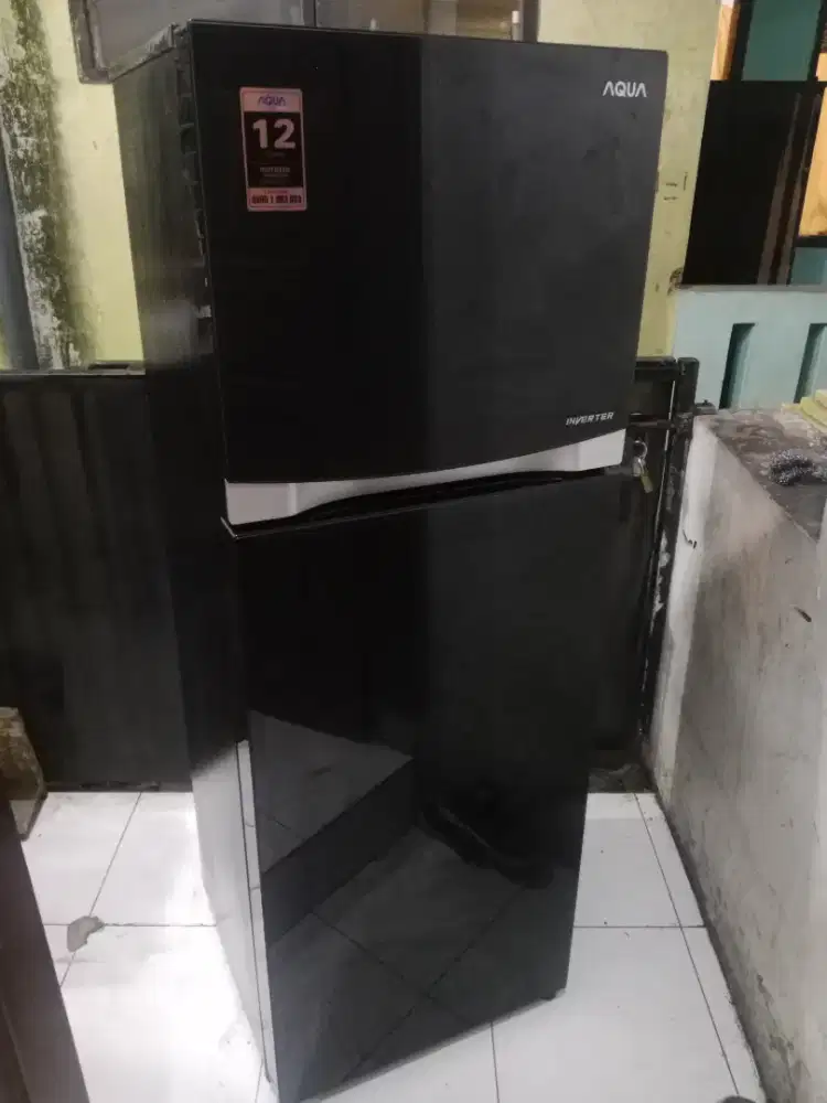 KULKAS AQUA 2PINTU INVERTER