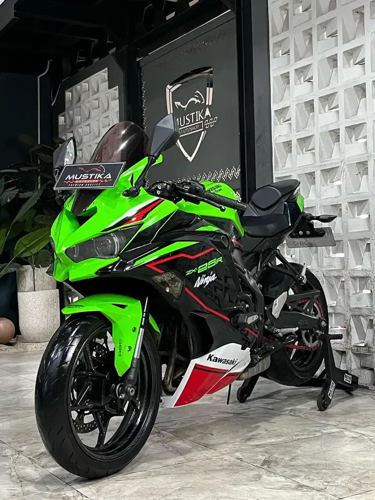 Moge Kawasaki Zx25r KRT 2021