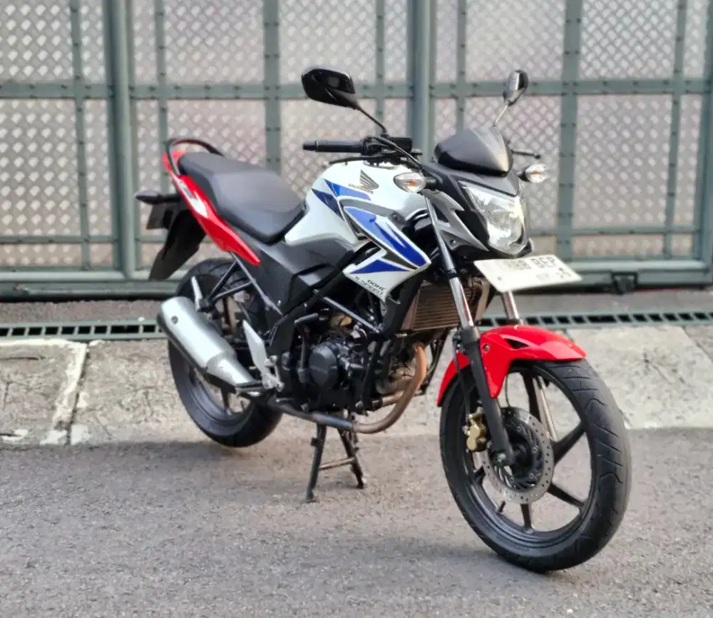 Honda CB 150 R Thn 2014 Low Kilometer Super Gress Istimewa