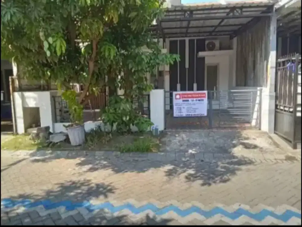 Di kontrakan rumah per tahun atau per bulan