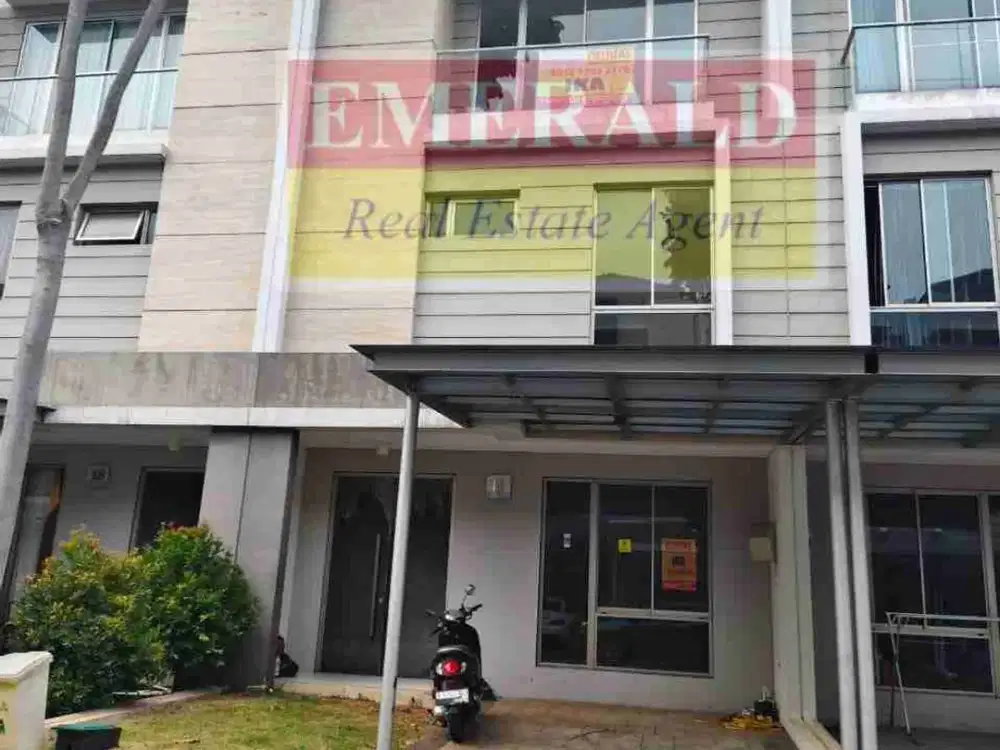 Di jual rumah golf island