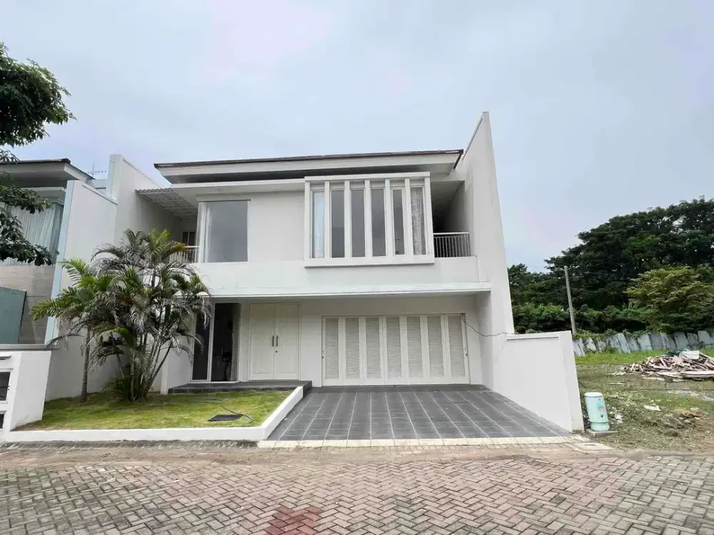 Rumah Baru di Manyar Full Furnish Mewah Siap Huni