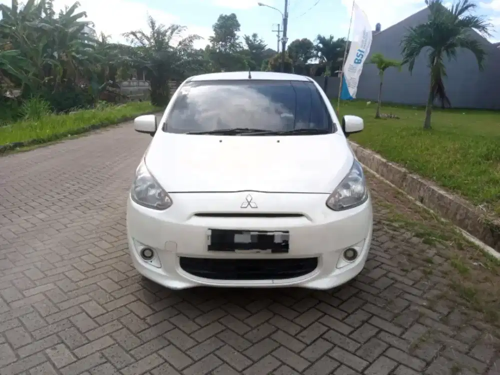 Mitsubishi Mirage 2012 MT Putih