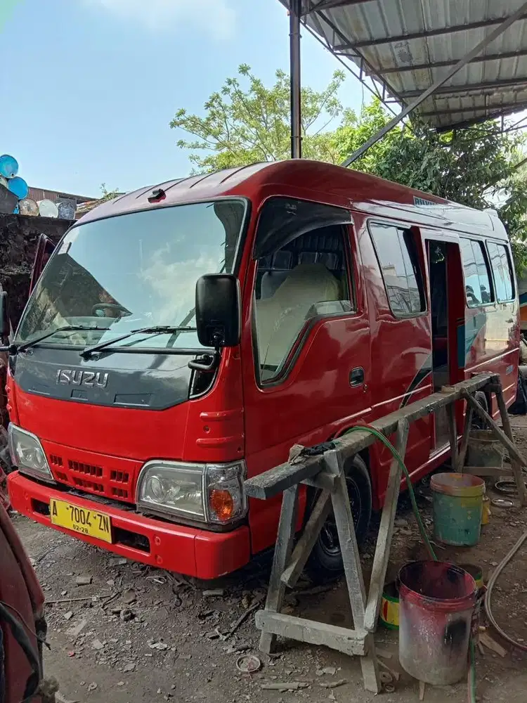 isuzu elf nhr 55