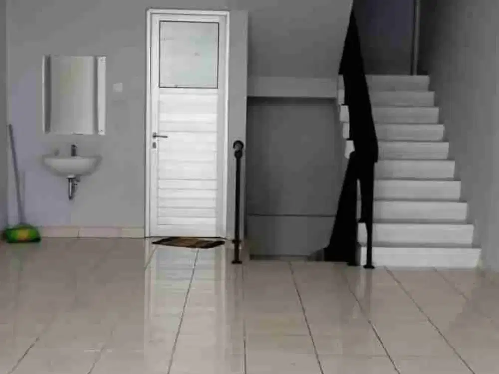 Disewakan Ruko 3 Lantai untuk Usaha kantor di daerah Apartemen Msquare Mekarwangi Square Cibaduyut Bandung