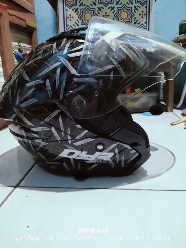 Helm DYR ukuran M