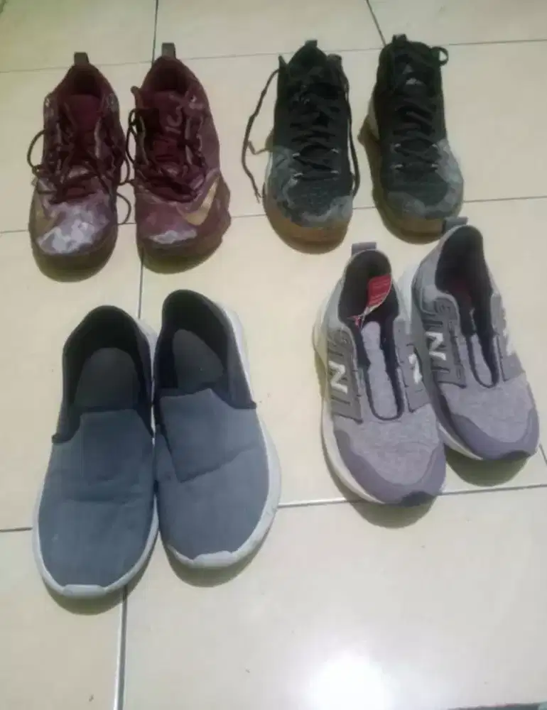 sepatu bekas ukuran 42/41/36