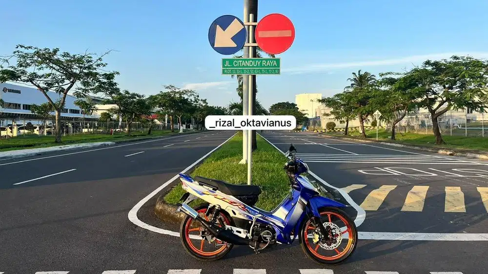 F1ZR 2003 AD Sukoharjo Warna Biru