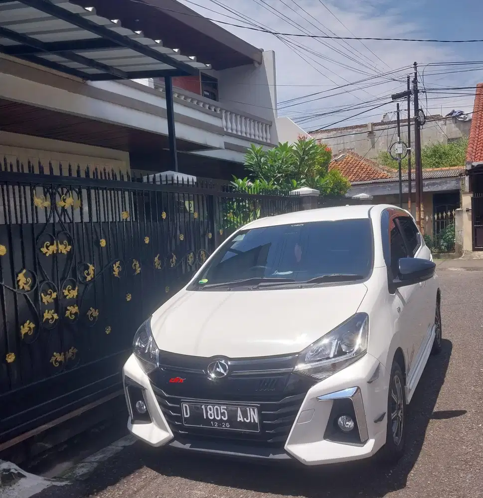 Ayla  R 1.2 Deluxe MATIC LOW KM an SENDIRI
