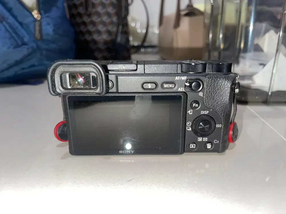 Sony Alpha a6400 Kit 16-50mm, Bonus Charger, Battery dan Memory