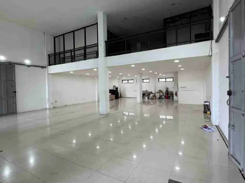 Disewakan Ruko Luas dan Strategis Jalan BKR Mainroad Bandung