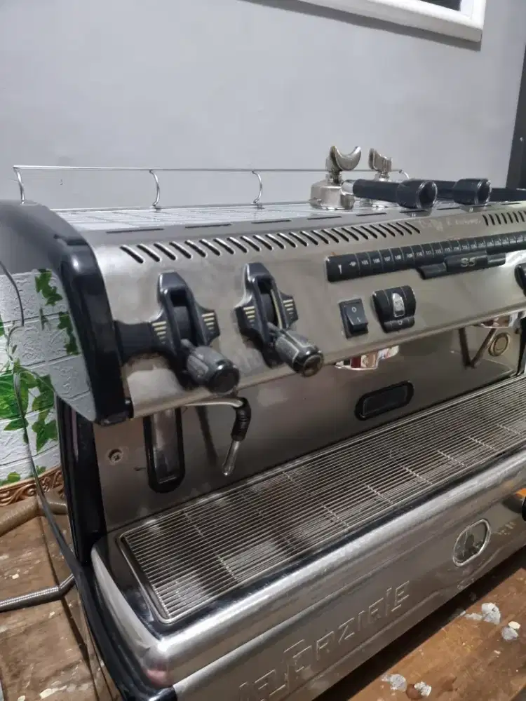 Mesin kopi Italia 2Group la Spazia kondisi normal