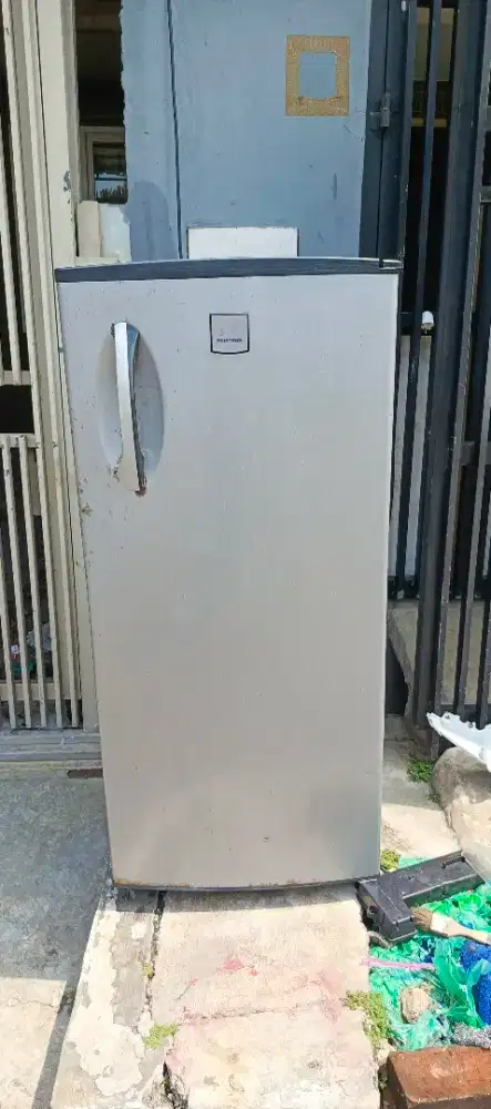 Kulkas 1 pintu polytron