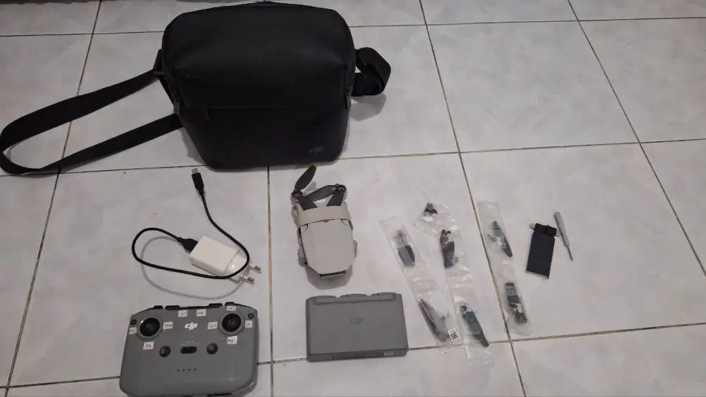MURAH.DRONE DJI MINI 2 COMBO mulus tanpa lecet