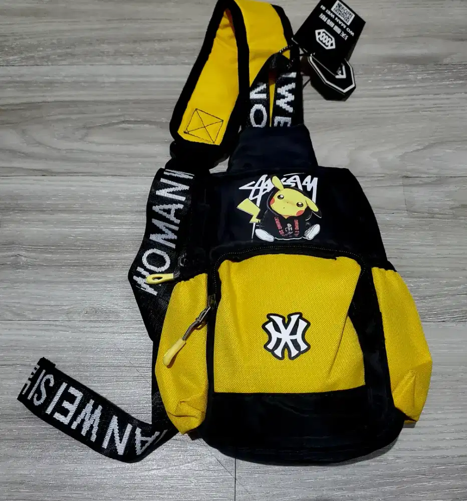 Tas Kartu Pokemon Pikachu Series