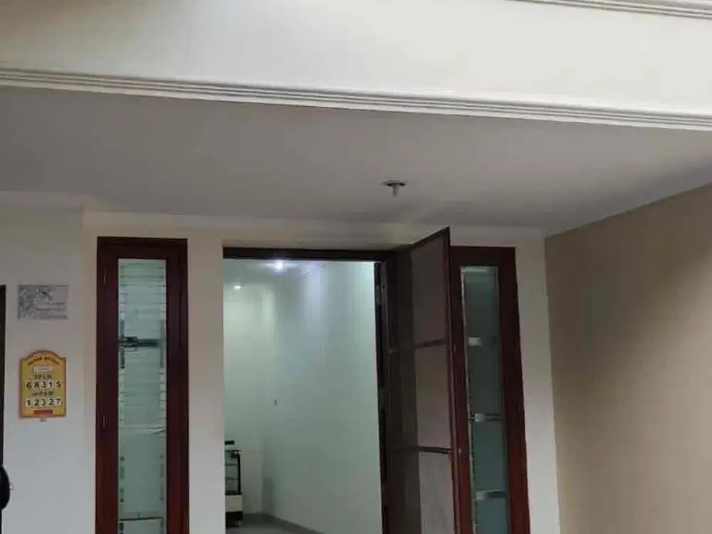 Disewakan Rumah Rapi Bersih Semifurnish di Belakang Mal Kelapa Gading Jakarta Utara