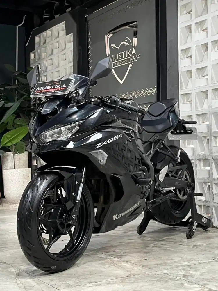 KAWASAKI ZX25R NON ABS 2023 - Chintia Mustika