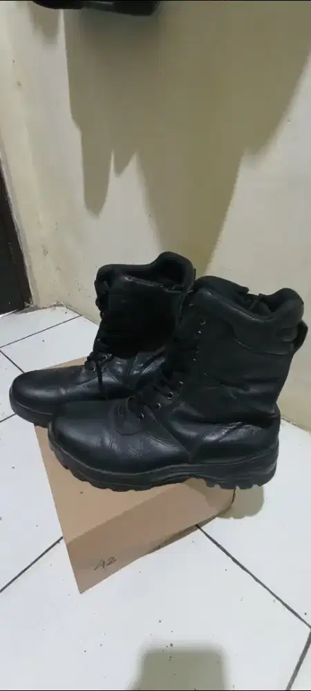 Sepatu PDL security