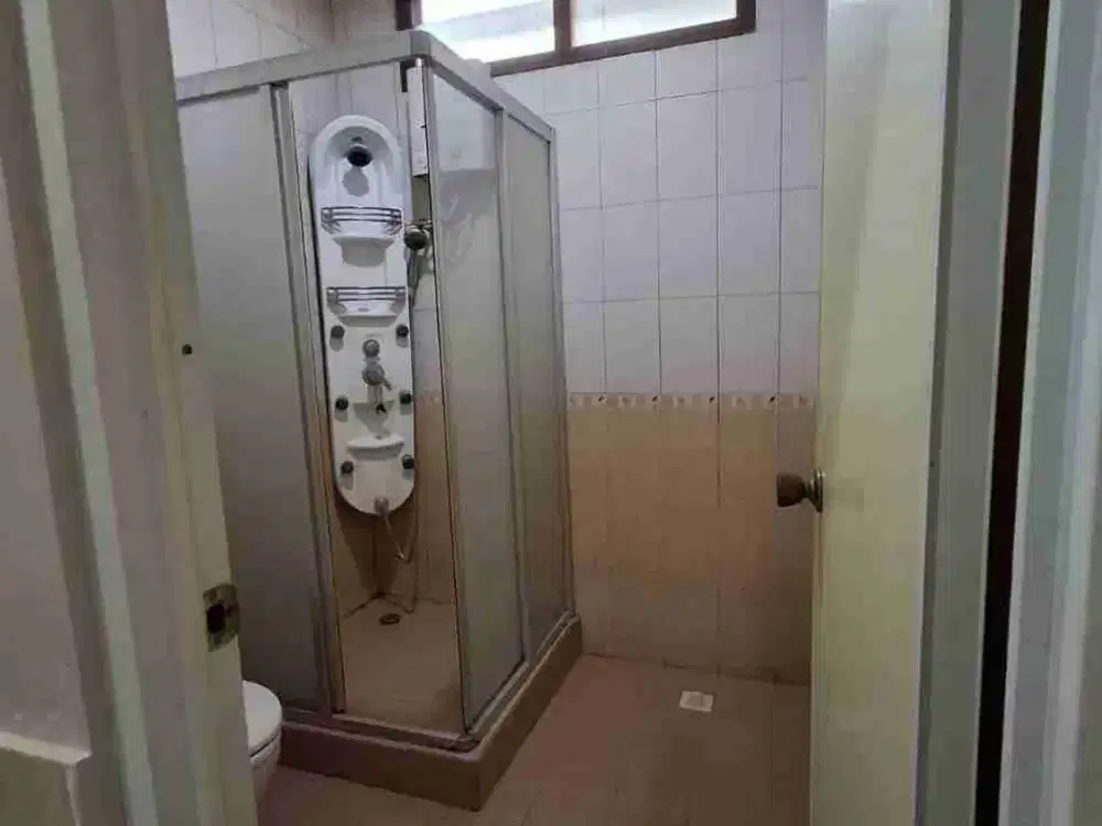 RUMAH 3 KAMAR TIDUR DI BANYUMANIK