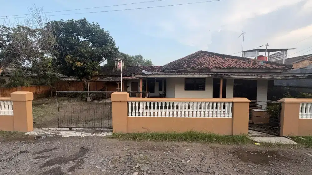 Dijual cepat tanah + bangunan