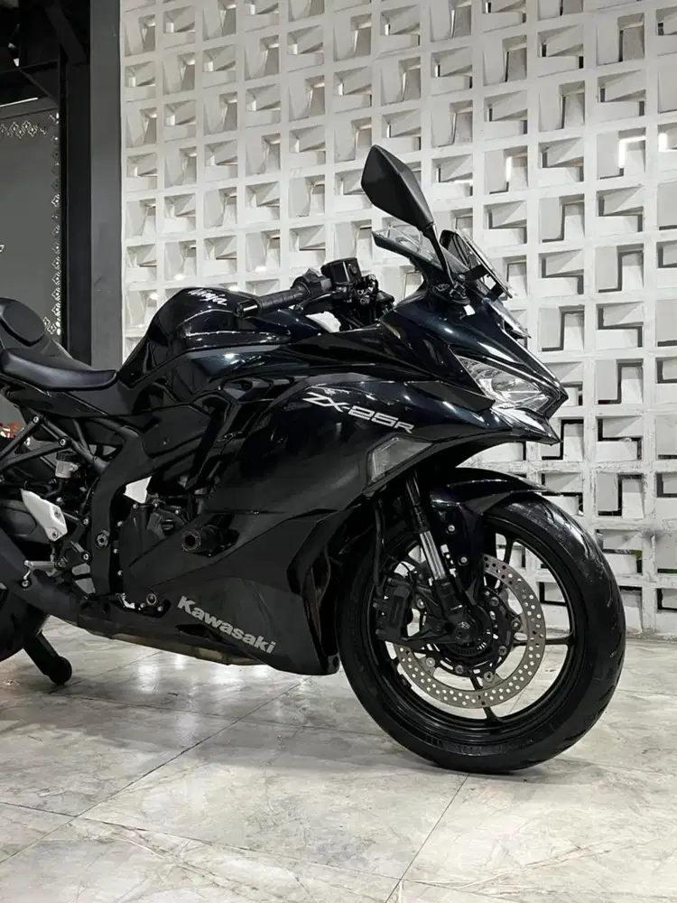 KAWASAKI ZX25R NON ABS 2023 - Chintia Mustika