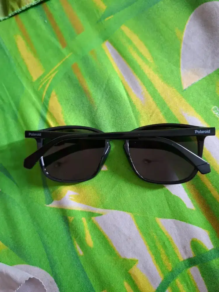 Kacamata polaroid