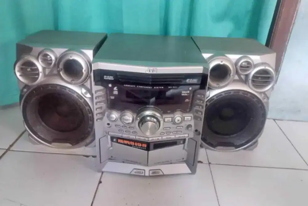 Compo hi-fi system JVC bass mantap bgt