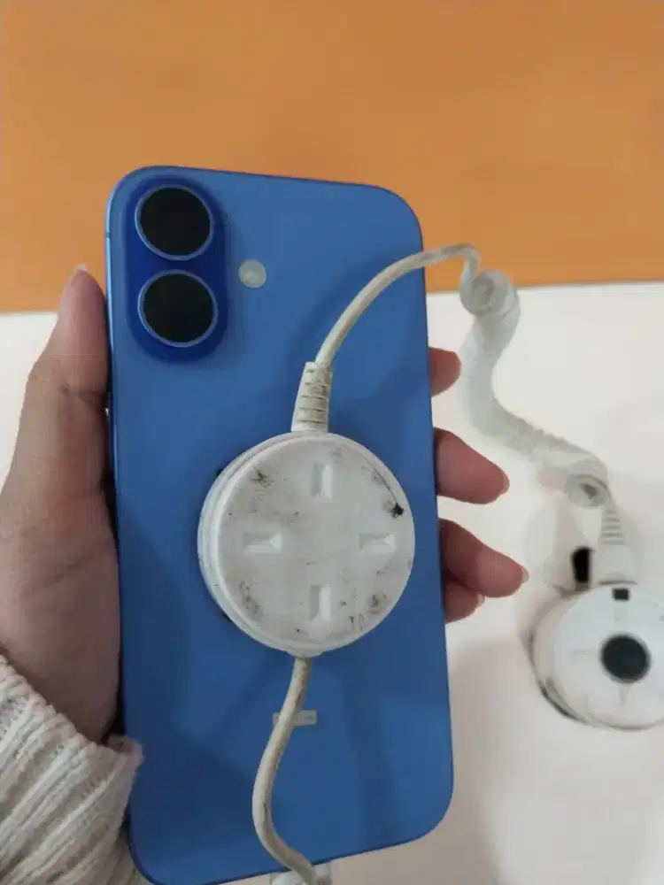 KREDIT IPHONE 16 BASIC CICILAN HANYA 15 RIBU PER HARI