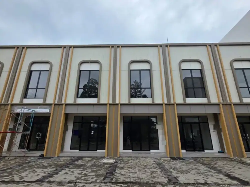 DIJUAL / DISEWAKAN Ruko 2 Lantai Il Lago Gading Serpong, Dekat Danau Harga 2,998M / 119 Jt/Tahun Nego