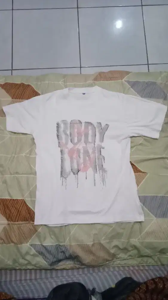 BAJU PUTIH SIZE L KALCER