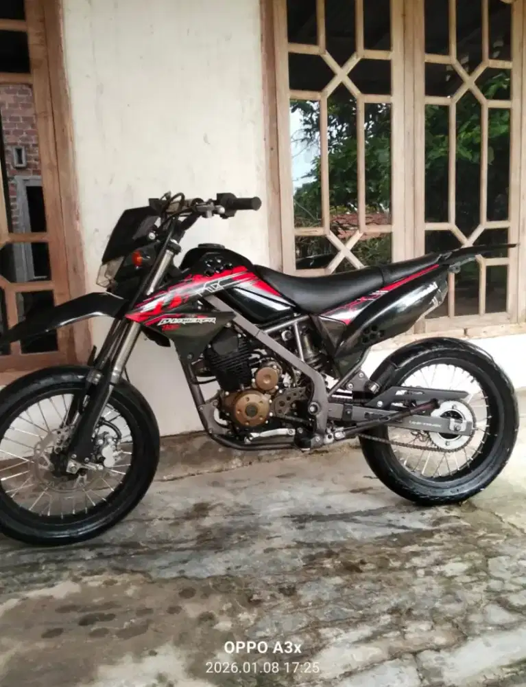 Jual motor Kawasaki D-tracker tahun 2015