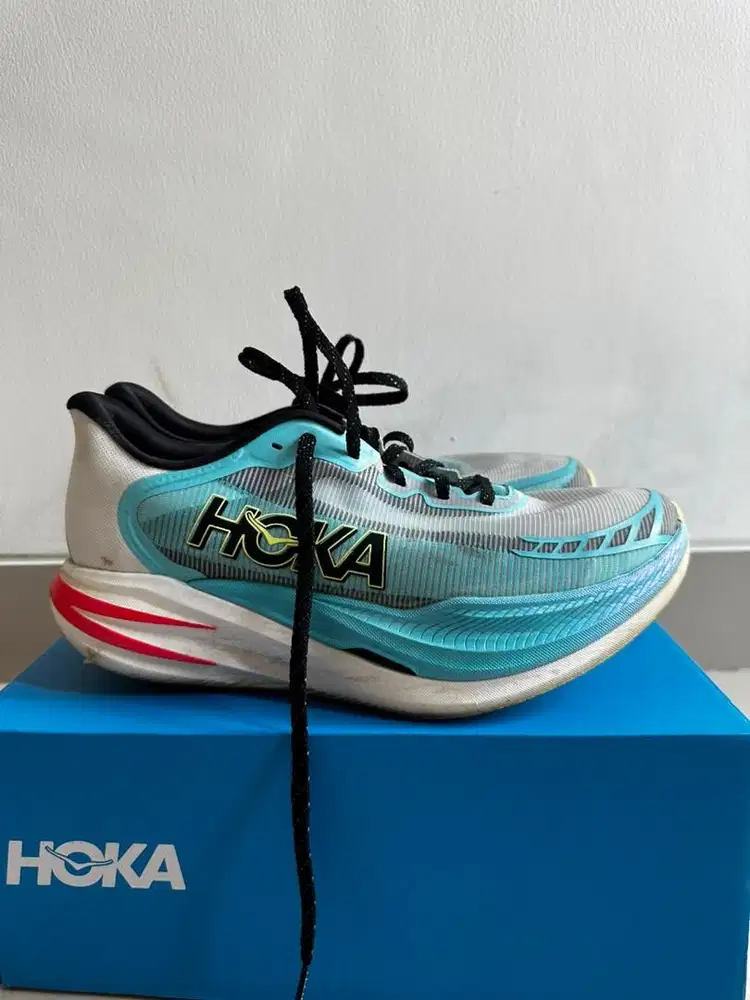WTS Hoka Cielo X1 2.0 Size 42 2/3 Man