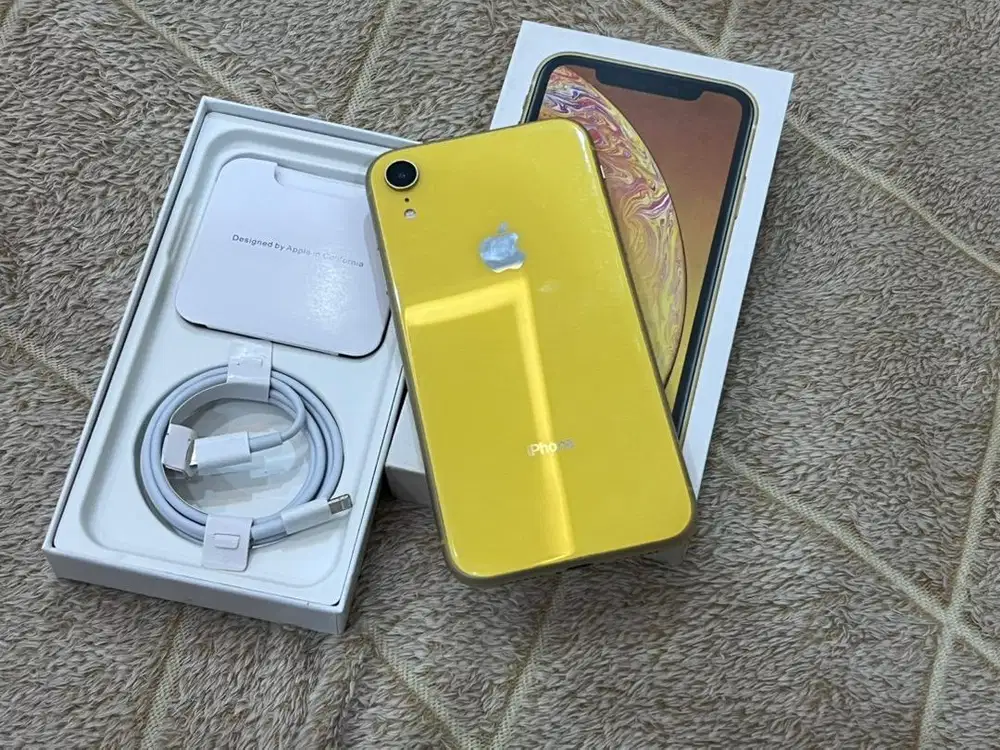 Iphone xr masih bagus boleh TT atau CASH