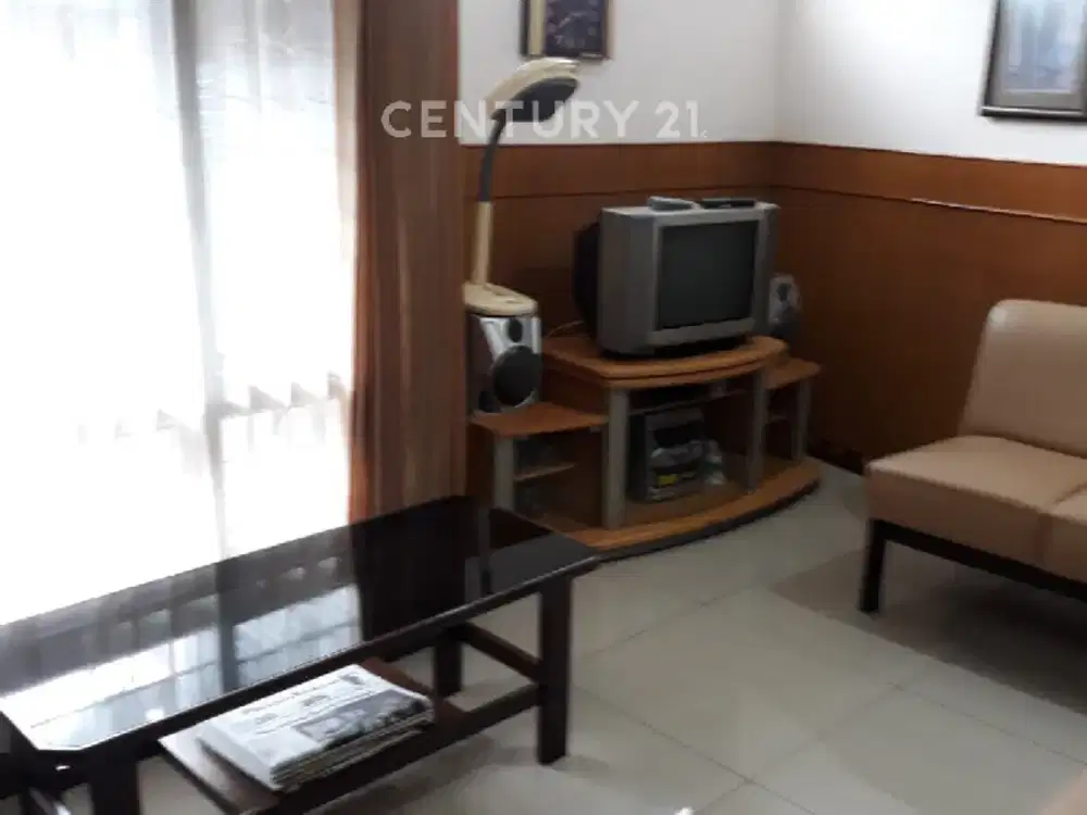 Rumah Hoek 4 Kamar Di Jalan Andir, Bandung