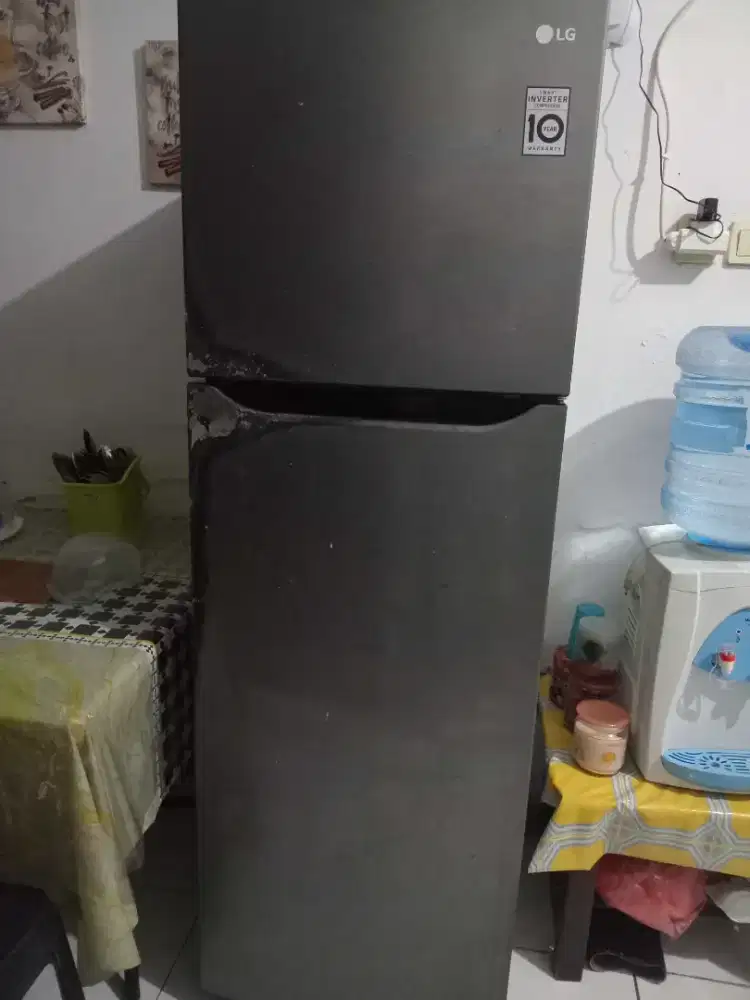 Jual kulkas bekas, merk LG, kapasitas 254 ltr