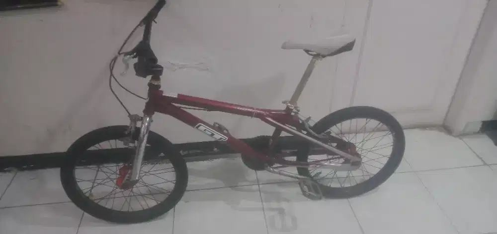 Jual sepeda BMX jadul midschool merk GT.