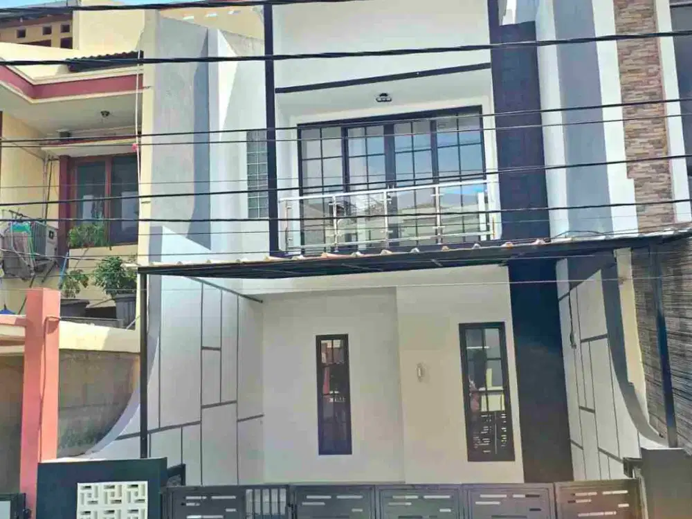 Rumah 3 Lantai Rooftop Lokasi Strategis Di Duren Sawit