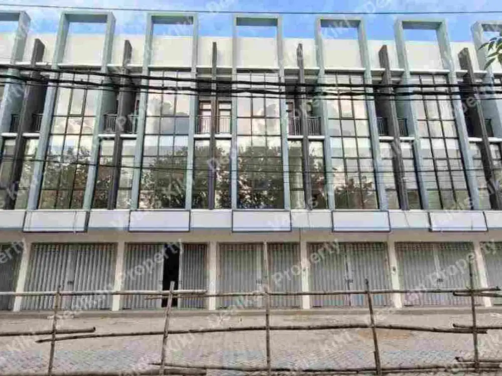 RUKO KOMERSIAL STRATEGIS NEW GRESS DI RAYA WIYUNG SURABAYA BARAT