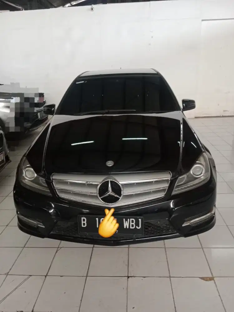 MERCEDEZ BENZ C250 2012