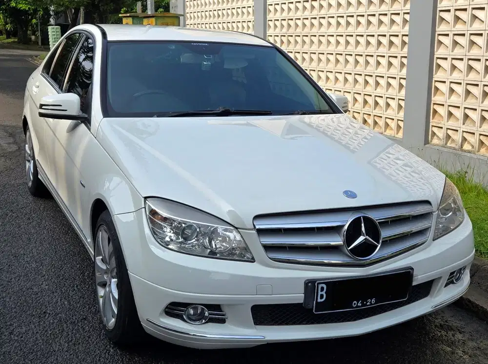 Mercedes-Benz C-Class 2012 Bensin