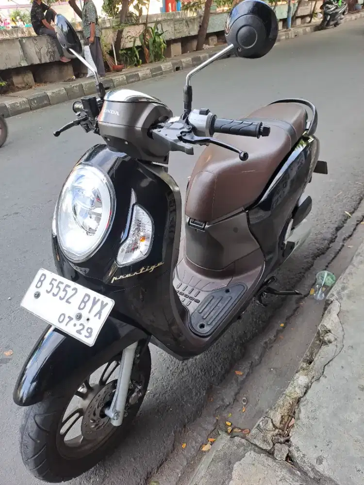 Scoopy presdige dki pajak on surat komplit original remote  dua