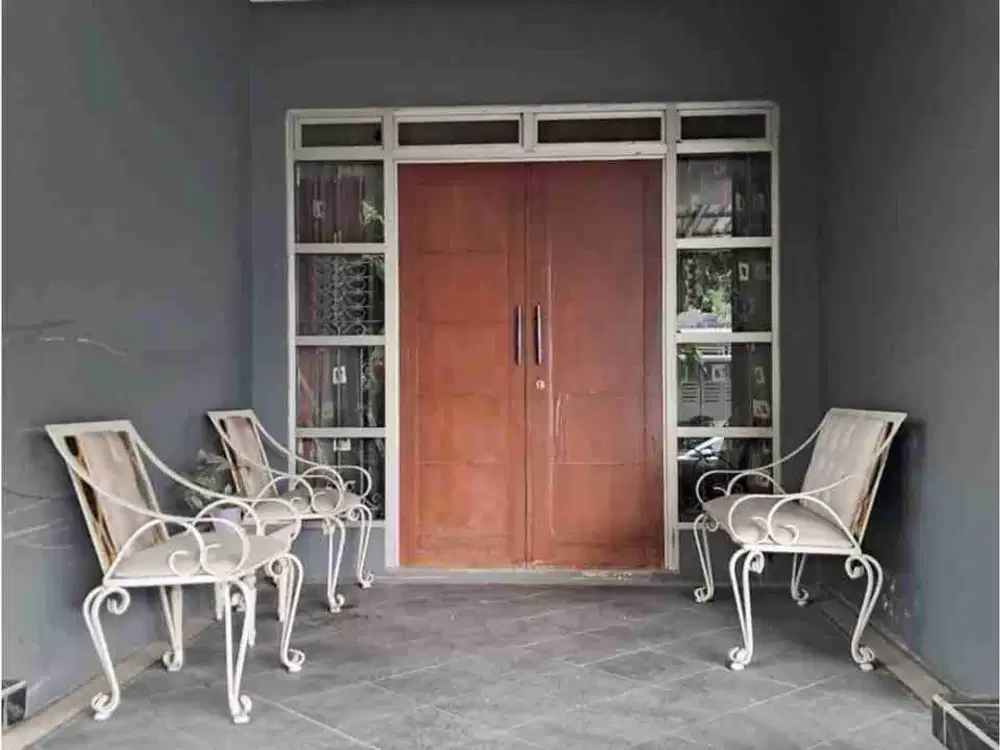 Dijual Rumah 2 Lantai Kota Baru Parhyangan