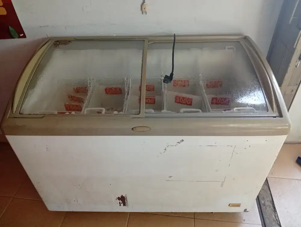 Box Freezer 330Liter