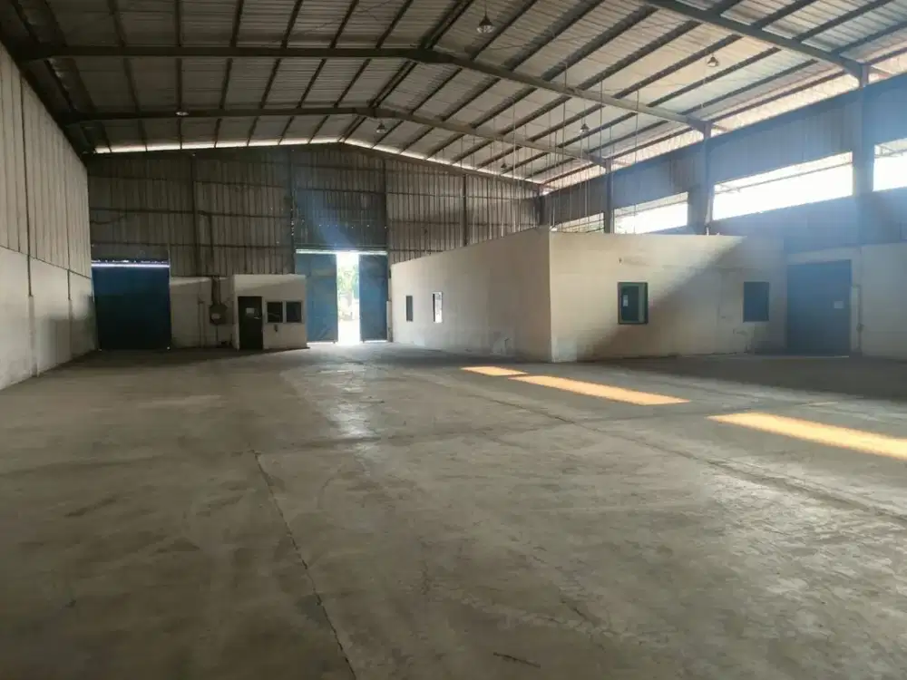 MURAH !!! Luas 2016m Muat Konteiner 40 feat di Rawalumbu Bekasi Timur disewakan