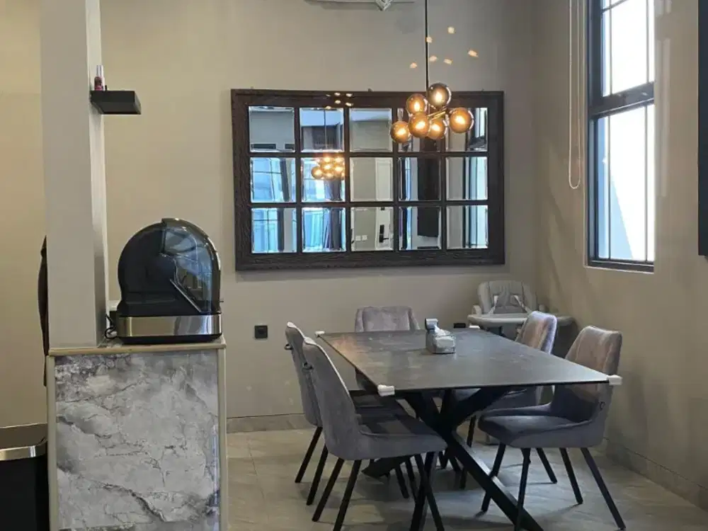 DIJUAL CEPAT Turun Harga 250 Jt Rumah 3 Lantai Aether Greenwich Park BSD, LT 98 m² LB 165 m² Harga 3,7M Nett