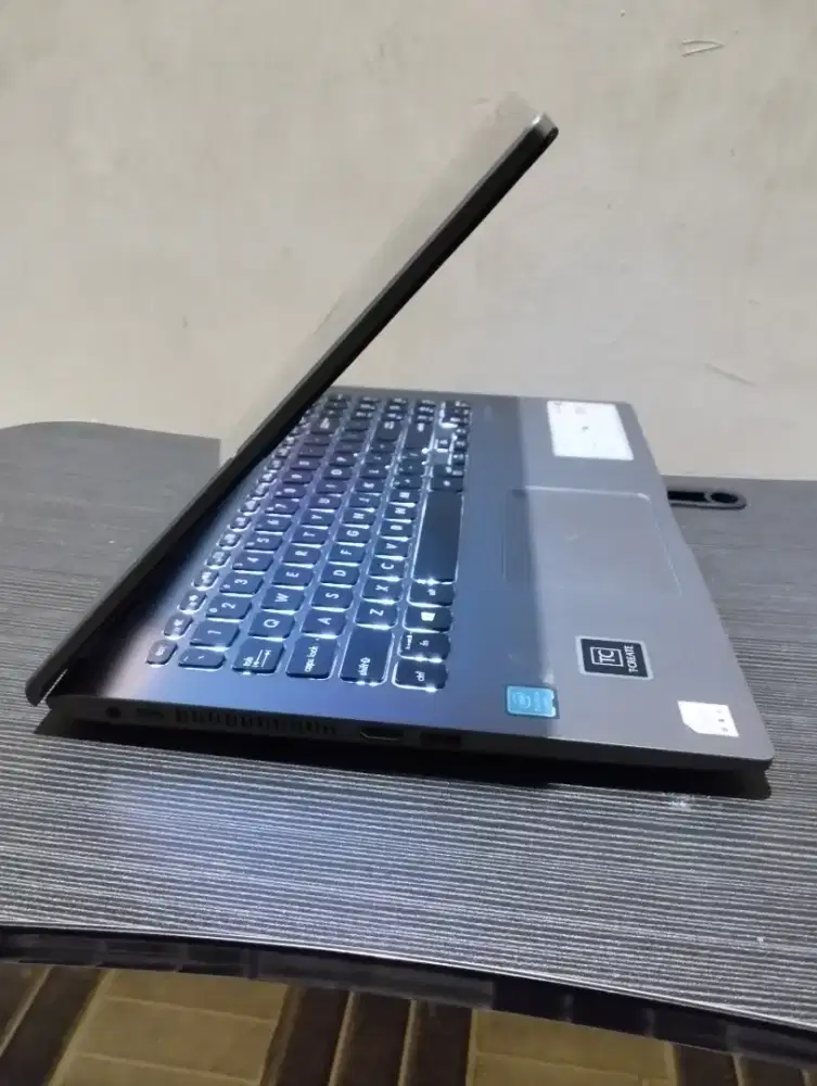 Jual cepat, Asus slim